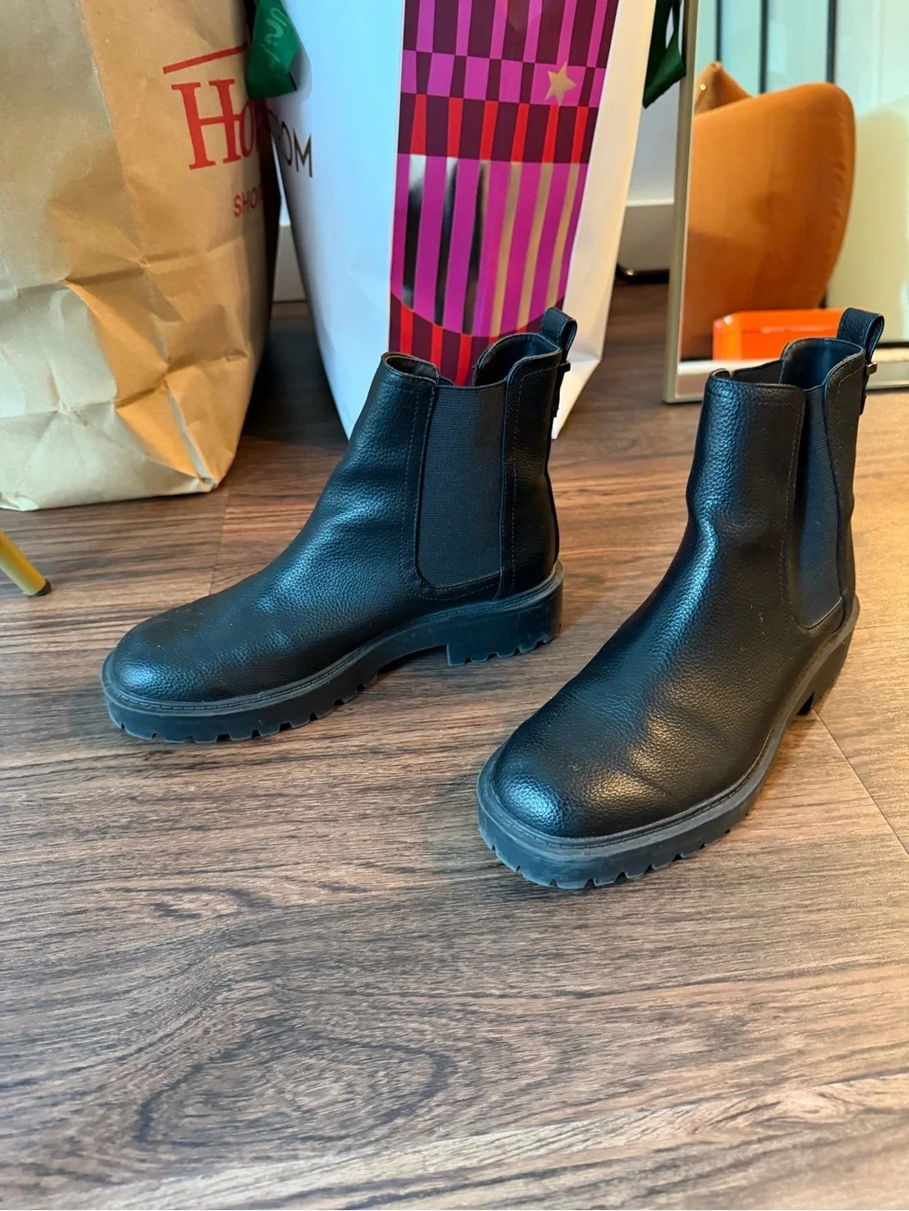 Kenneth Cole Reaction Black Chelsea Lug Sole Leather Boots